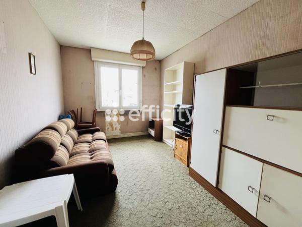 Maison
         5 pièces
        - 102 m² 246 330 € *