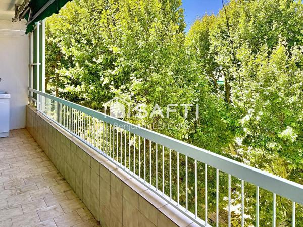 GRAND BALCON / CUISINE ÉQUIPÉE