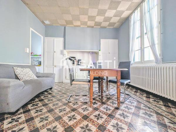 A voir sans tarder! Maison authentique sur 1300m2 de terrain.