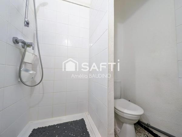 A voir sans tarder! Maison authentique sur 1300m2 de terrain.