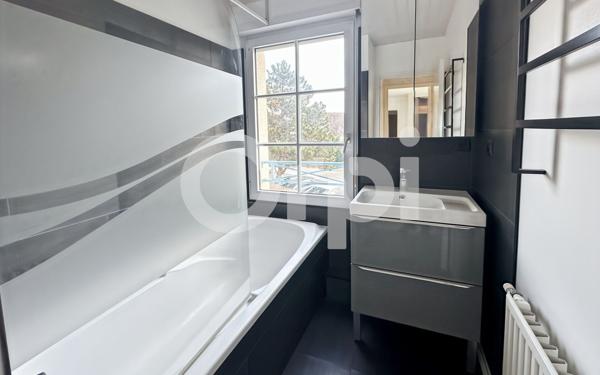 Appartement à louer    3 pièces •  Senlis