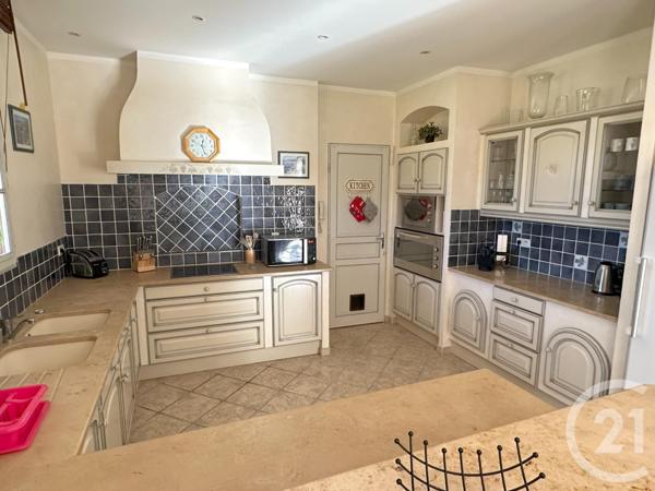 Maison à vendre  6 pièces - 250 m2 COGOLIN - 83