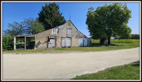 Maison de campagne avec dépendances