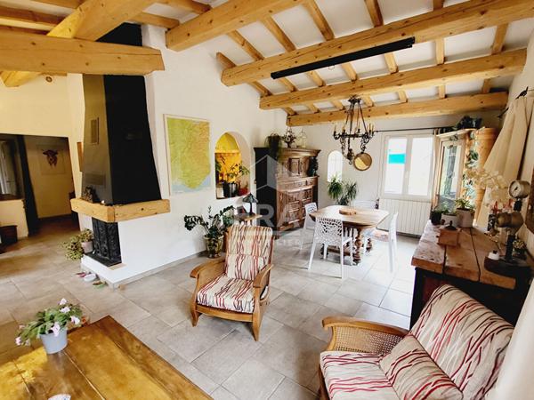 Maison Jardin, garage et piscine, L'Escale (04160)