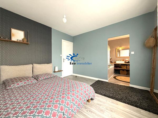 DOMPIERRE MAISON 5 CHAMBRES GRAND TERRAIN ARBORE DE 1 258 m²  Dompierre sur mer