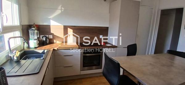 Blagnac centre, T3 rénové avec balcon et cave.