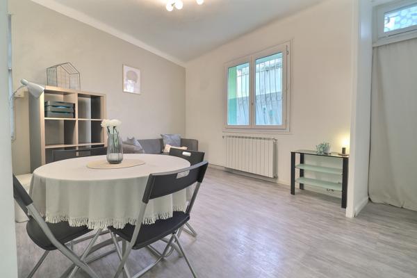 Marseille (13013) CENTRE VILLAGE CHATEAU GOMBERT, T 3 PIÈCES 45 M²