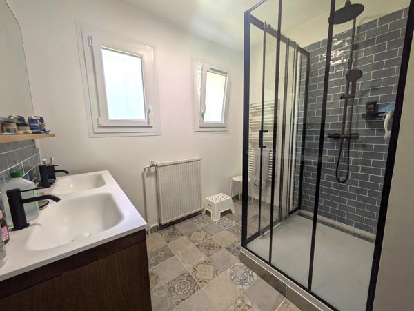 Maison 5 chambres et un sous sol