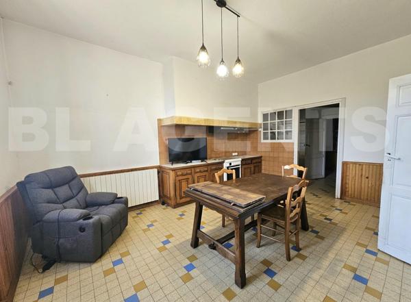  Maison de caractère avec dépendances et garages sur 16 000 m² de terrain