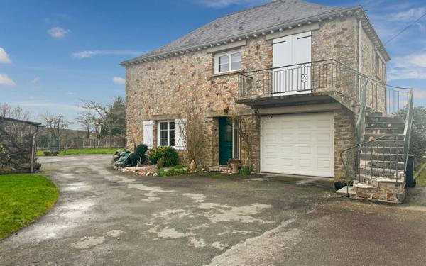 Maison à vendre    8 pièces • 225 m2 Martigné-Ferchaud