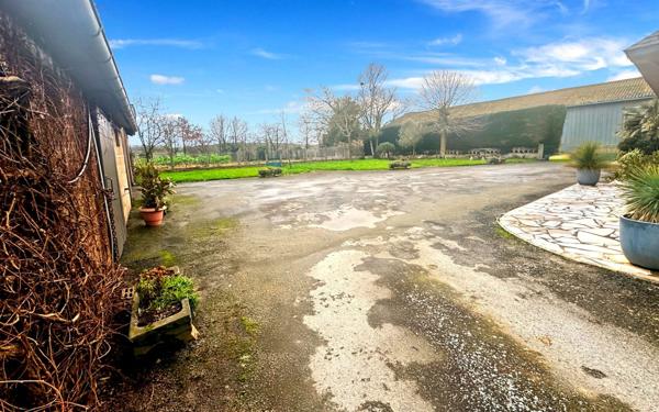 Maison à vendre    8 pièces • 225 m2 Martigné-Ferchaud