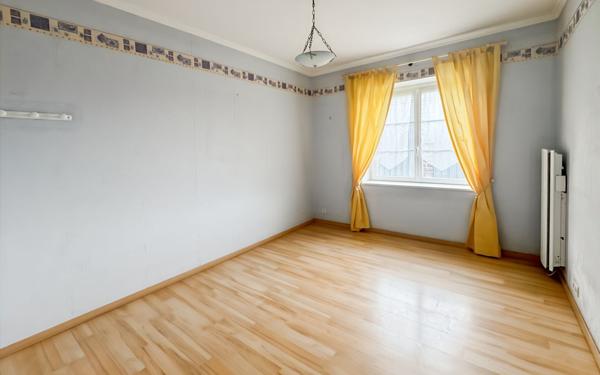 Maison à vendre    8 pièces • 225 m2 Martigné-Ferchaud