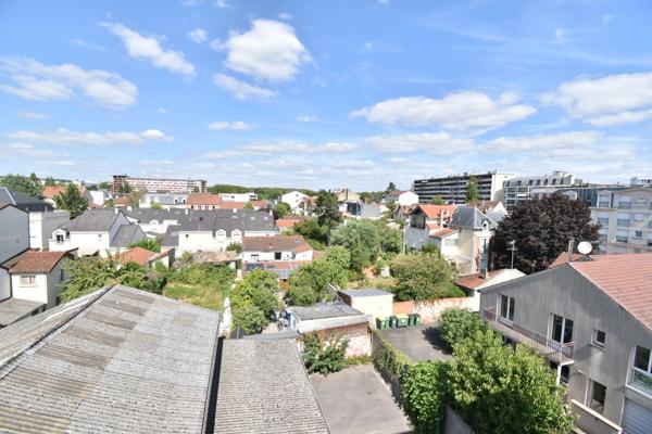Appartement à vendre 2 pièces ANTONY (92), lumineux très proche RER et tramway
