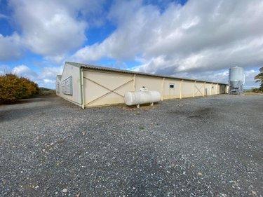 Bâtiment agricole à vendre à La Baconnière en Mayenne (53240), ref : 53047/149