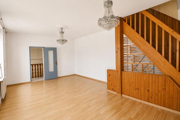 Maison Nevers, 2 chambres, proche centre ville, 2H30 de Paris, proche ISAT
