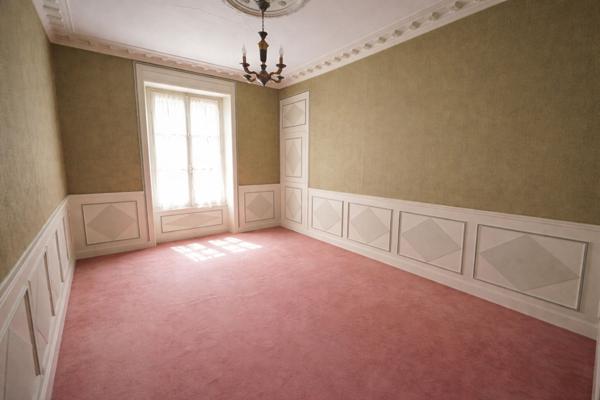 Maison 8 pièce(s) 211 m²