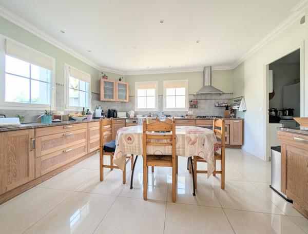 Villa piscine 175m² - Centre Marsilly