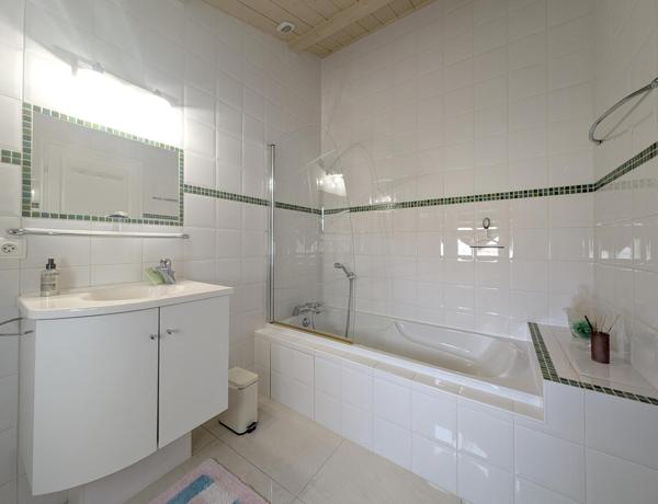 Villa piscine 175m² - Centre Marsilly