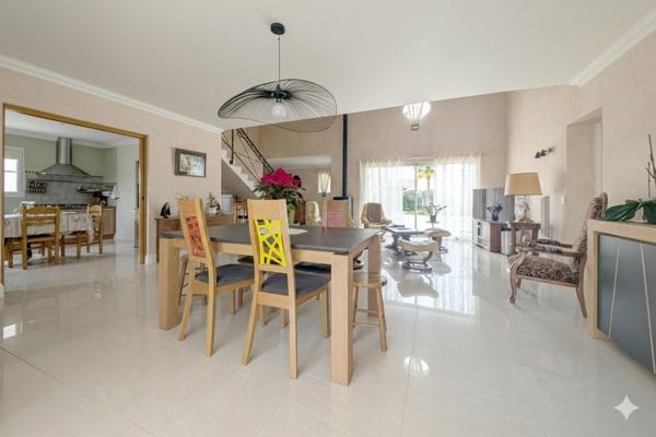 Villa piscine 175m² - Centre Marsilly