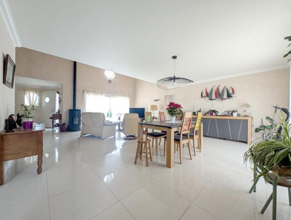 Villa piscine 175m² - Centre Marsilly