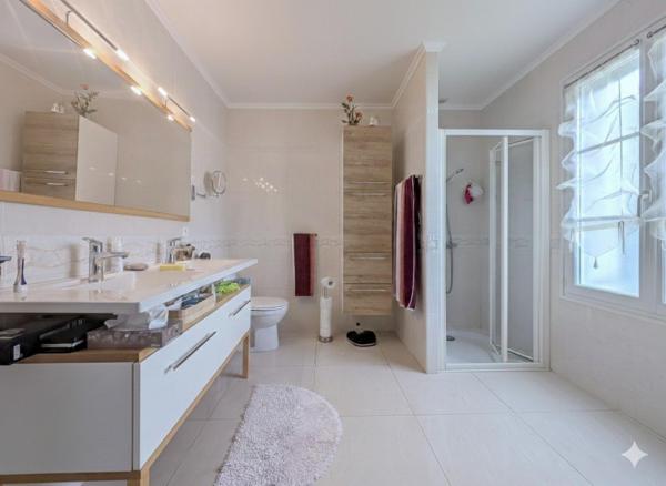 Villa piscine 175m² - Centre Marsilly