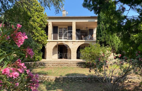 MAISON 182m2- Quartier prisé - A RENOVER<br>