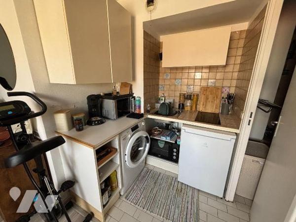 A vendre, Gironde, BORDEAUX secteur Bel air et St Augustin, à proximité des commerces et transp...