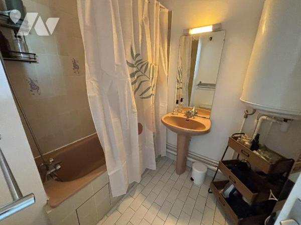 A vendre, Gironde, BORDEAUX secteur Bel air et St Augustin, à proximité des commerces et transp...