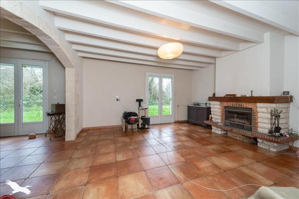 Maison à vendre |  Montendre |  7 pièces | 226 m²