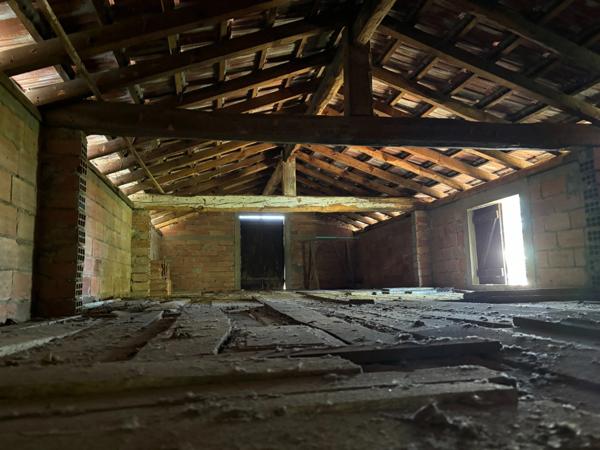 Maison centre ville de plein pied avec double garage et jardin