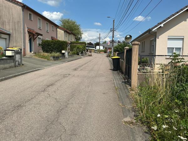 Terrain constructible 821 m2,borné, viabilisable