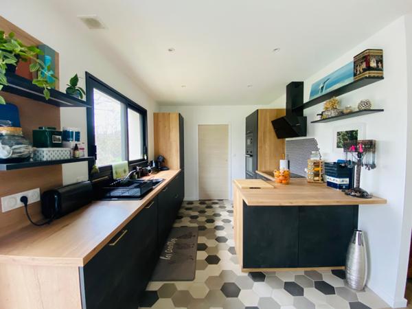 HENON - MAISON NEUVE A PROXIMITE DU BOURG DANS UN ENVIRONNEMENT VERDOYANT !