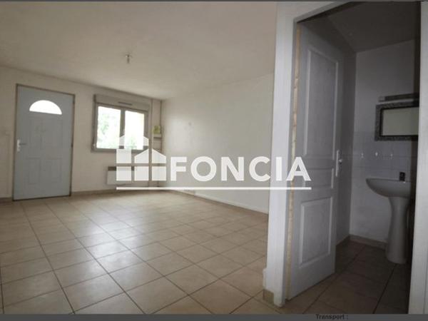Location Studio 24.47 m² - 13 AVENUE DE LA CITEE LABEYE Saint Martin D'heres 38400