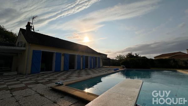 Maison Fontaine Le Comte 6 pièce(s) 114.99 m2