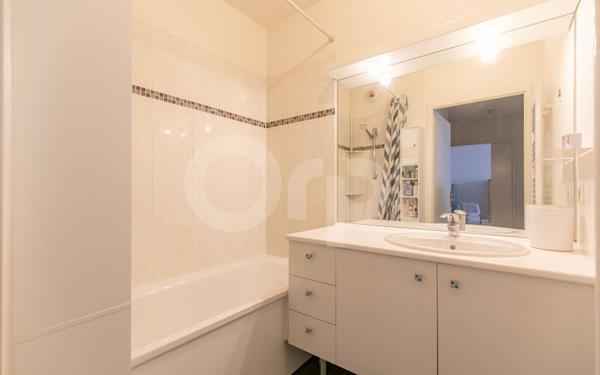 Appartement à vendre    2 pièces • 40 m2 Chelles