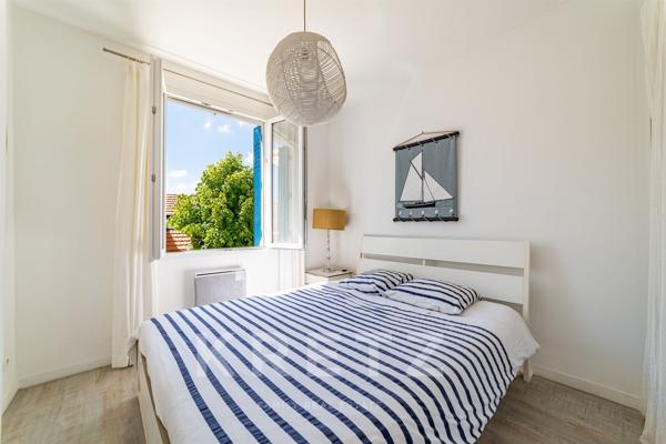 Maison de ville avec terrasses et garage à 150m de la plage