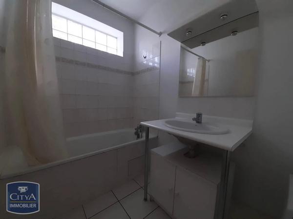 Appartement à louer 3 pièces 64.21m² Nantes (44300)