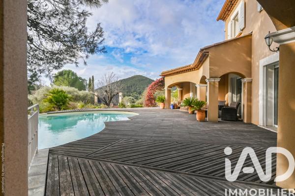 Maison à vendre 7 pièces 210 m² Saint-Zacharie