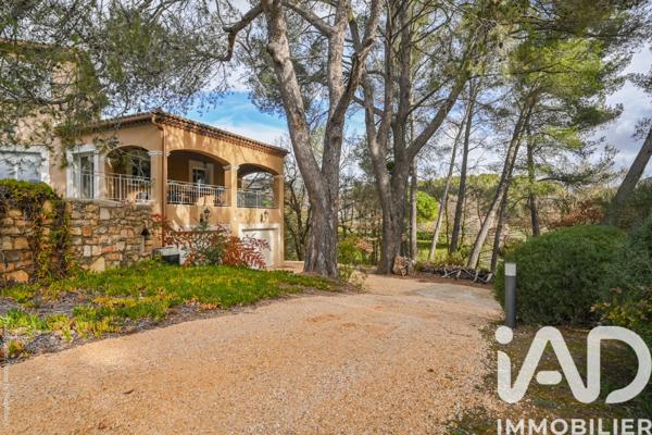 Maison à vendre 7 pièces 210 m² Saint-Zacharie