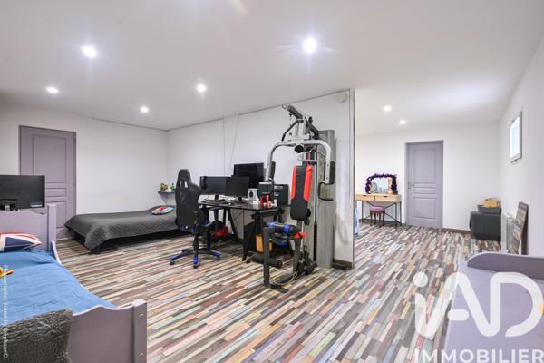 Maison à vendre 7 pièces 210 m² Saint-Zacharie