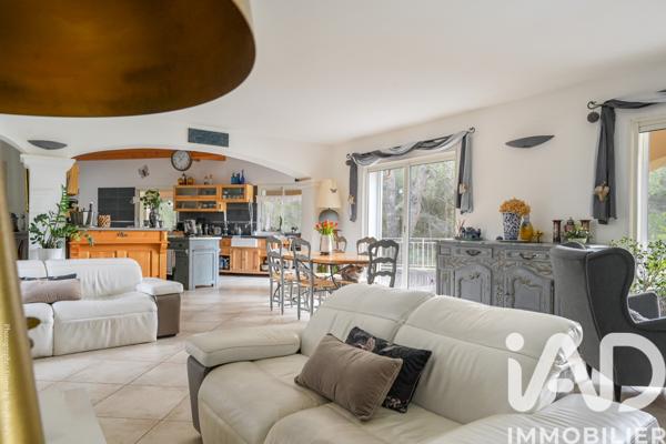 Maison à vendre 7 pièces 210 m² Saint-Zacharie