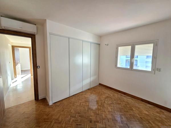 Appartement T3/4 avec terrasse et garage