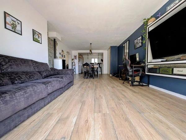 Vente                                                      Maison
                        
                     4 pièces                      94 m2                     à Saint-Chamas