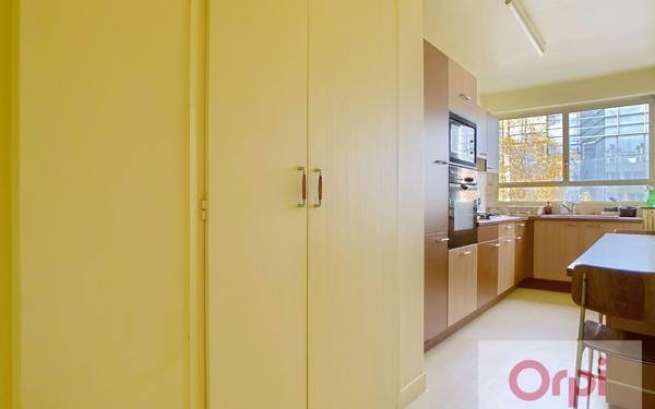 Appartement à vendre    3 pièces • 82,73 m2 Issy-les-Moulineaux