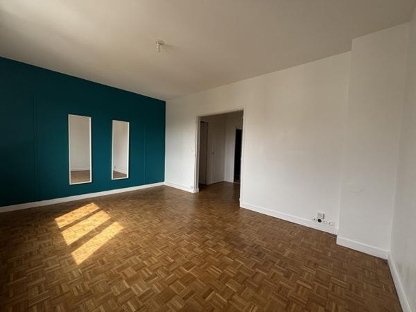 Appartement à louer 1 299 € CC Tours 5 p 99 m² DPE E