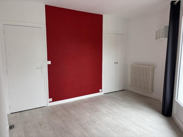 Appartement à louer 1 299 € CC Tours 5 p 99 m² DPE E