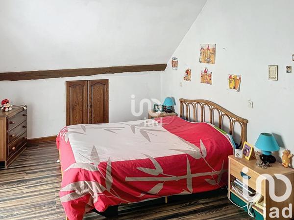 Maison 7 pièces de 140 m² à Saint-Florent-sur-Cher (18400)