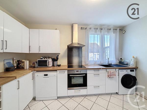 Appartement F3 à vendre  3 pièces - 63,64 m2 SAVIGNY LE TEMPLE - 77