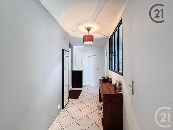 Appartement F3 à vendre  3 pièces - 63,64 m2 SAVIGNY LE TEMPLE - 77