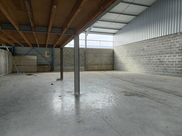 Location / Local Industriel / Bâtiment